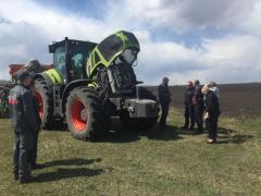 ОБМЕН ОПЫТОМ: Claas исследует производительность трактора Axion при посеве